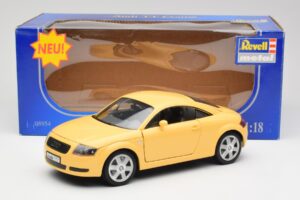 Audi TT 8N Kollane Revell 1:18 08954-M1 Metall - pilt 8/8