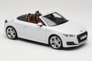 Audi TT 8S Roadster Glacier White Minichamps 1:18 5011400515 Metall - pilt 6/8