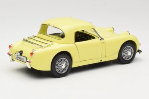Austin-Healey Sprite Mk1 Kollane Revell 1:18 8835 Metall - pilt 3/8