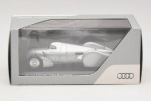 Auto Union Type B Lucca Silver Minichamps 1:43 5031300413 Metall - pilt 5/5