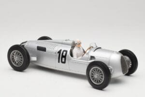 Auto Union Typ C #18 B. Rosemeyer Internationales Eifelrennen Nürburgring Winner 1936 Minichamps 1:18 155361018 Metall - pilt 4/6