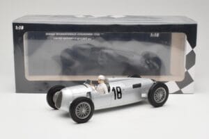 Auto Union Typ C #18 B. Rosemeyer Internationales Eifelrennen Nürburgring Winner 1936 Minichamps 1:18 155361018 Metall - pilt 6/6