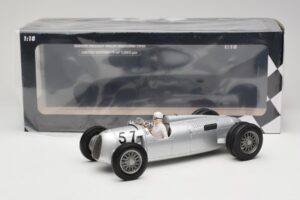 Auto Union Type C #57 H. Stuck Winner Shelsley Walsh Hill Climb 1936 Minichamps 1:18 155361057 Metall - pilt 6/6