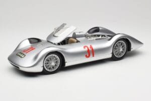 Auto Union Typ C Stromlinie #31 B. Rosemeyer 1937 Hõbedane Revell 1:18 08436 Metall - pilt 2/8