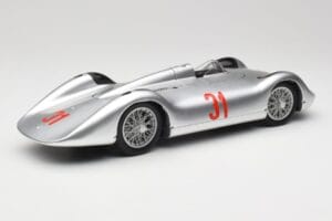 Auto Union Typ C Stromlinie #31 B. Rosemeyer 1937 Hõbedane Revell 1:18 08436 Metall - pilt 3/8