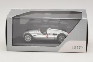 Auto Union Typ D #4 Hõbe Minichamps 1:43 5030900703 Metall - pilt 4/4