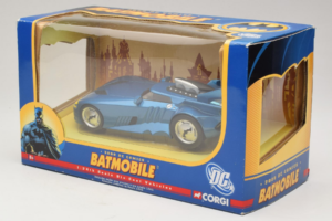 Batmobile DC Comics Corgi 1:24 77511 Metall - pilt 3/3