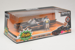 Batmobile Koos Batman Kujuga Metals Diecast 1:24 98259 Metall - pilt 2/3