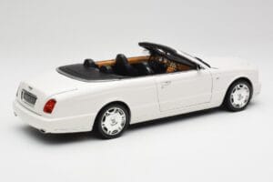 Bentley Azure Glacier White Minichamps 1:18 100139502 Metall - pilt 3/8
