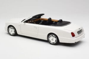 Bentley Azure Glacier White Minichamps 1:18 100139502 Metall - pilt 7/8