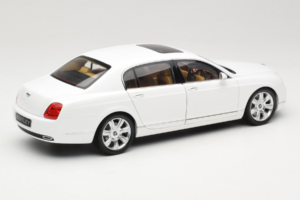 Bentley Continental Flying Spur Valge Minichamps 1:18 100139461 Metall - pilt 3/8