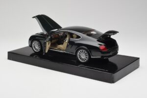 Bentley Continental GT Cumbrian Roheline Minichamps 1:18 103139623 Metall - pilt 5/8