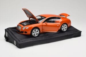 Bentley Continental GT Orange Metallic Minichamps 1:18 100139921 Metall - pilt 2/8