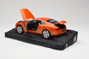 Bentley Continental GT Orange Metallic Minichamps 1:18 100139921 Metall - pilt 5/8