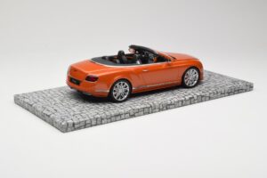 Bentley Continental GT Speed Kabriolett Orange Metallic Minichamps 1:18 107139430 Metall - pilt 2/6