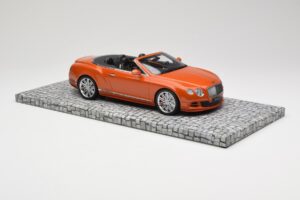 Bentley Continental GT Speed Kabriolett Orange Metallic Minichamps 1:18 107139430 Metall - pilt 4/6