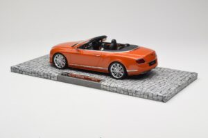 Bentley Continental GT Speed Kabriolett Orange Metallic Minichamps 1:18 107139430 Metall - pilt 5/6