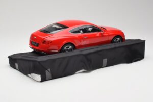 Bentley Continental GT St. James Red Minichamps 1:18 100139922 Metall - pilt 3/8