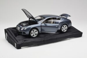Bentley Continental GT Thunder Hall Minichamps 1:18 BL835 - pilt 2/8