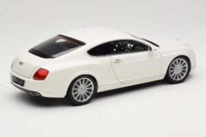 Bentley Continental GT Valge Minichamps 1:18 100139621 Metall - pilt 3/8