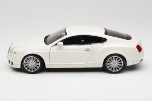 Bentley Continental GT Valge Minichamps 1:18 100139621 Metall - pilt 4/8