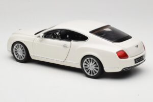 Bentley Continental GT Valge Minichamps 1:18 100139621 Metall - pilt 7/8