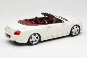Bentley Continental GTC Valge Minichamps 1:18 100139032 Metall - pilt 3/8