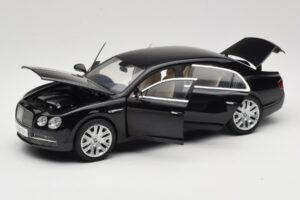 Bentley Flying Spur W12 Onyx Black Kyosho 1:18 08891NX Metall - pilt 2/8