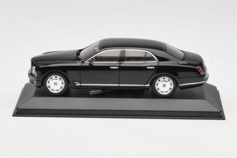 Bentley Mulsanne Must Minichamps 1:43 436139900 Metall