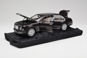 Bentley Mulsanne Burnt Oak Minichamps 1:18 100139905 Metall - pilt 2/8