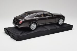 Bentley Mulsanne Burnt Oak Minichamps 1:18 100139905 Metall - pilt 3/8