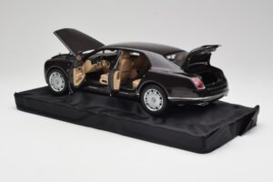 Bentley Mulsanne Burnt Oak Minichamps 1:18 100139905 Metall - pilt 5/8