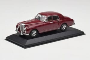 Bentley S1 Continental Flying Spur Burgundia Minichamps 1:43 436139550 Metall - pilt 2/4