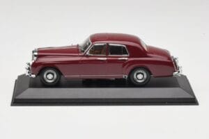 Bentley S1 Continental Flying Spur Burgundia Minichamps 1:43 436139550 Metall