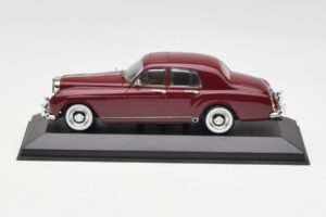 Bentley S1 Continental Flying Spur Kreemjas Minichamps 1:43 436139551 Metall