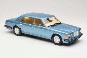 Bentley Turbo R LWB Sinine GT Spirit 1:18 GT782 Vaik - pilt 4/6