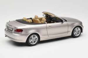 BMW 1 Series E88 Kabriolett Mineral Silver Metallic Kyosho 1:18 80430427020 Metall - pilt 3/8