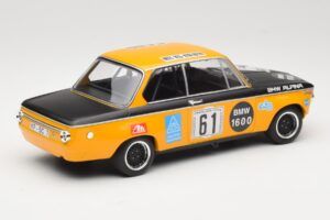 BMW 1600-2 BMW Alpina #61 R. Herzog / N. Lauda DNF 6 Hours Nurburgring 1970 Minichamps 1:18 155702661 Metall - pilt 2/6