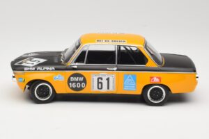 BMW 1600-2 BMW Alpina #61 R. Herzog / N. Lauda DNF 6 Hours Nurburgring 1970 Minichamps 1:18 155702661 Metall - pilt 3/6