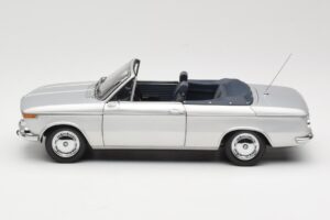 BMW 1600 Kabriolett Hõbedane Minichamps 1:18 80430145819 Metall - pilt 4/8