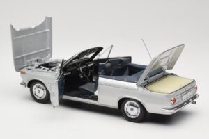 BMW 1600 Kabriolett Hõbedane Minichamps 1:18 80430145819 Metall - pilt 5/8
