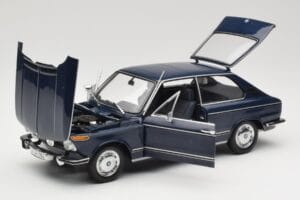 BMW 1600 Touring Sinine Minichamps 1:18 80430145823 Metall - pilt 2/8