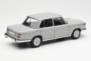 BMW 1800 TiSA Bernina Hall AUTOart 1:18 70621 Metall - pilt 3/8