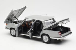 BMW 1800 TiSA Bernina Hall AUTOart 1:18 70621 Metall - pilt 5/8