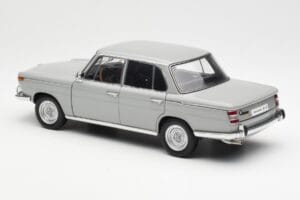 BMW 1800 TiSA Bernina Hall AUTOart 1:18 70621 Metall - pilt 7/8