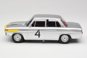 BMW 1800 TiSA #4 J. Ickx / J. van Ophem 24 Hours of Spa 1965 Winners Minichamps 1:18 107652504 Vaik - pilt 3/6