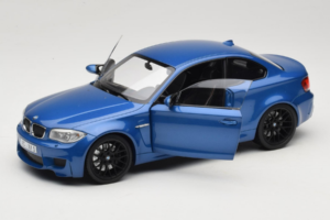 BMW 1M Coupe E82 Blue Metallic Minichamps 1:18 110020025 Metall - pilt 2/8