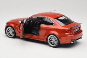 BMW 1M Coupe E82 Sakhir Orange Metallic Minichamps 1:18 110020020 Metall - pilt 5/8