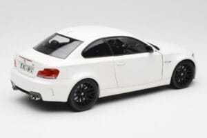 BMW 1M Coupe E82 Valge Minichamps 1:18 110020022 Metall - pilt 3/8