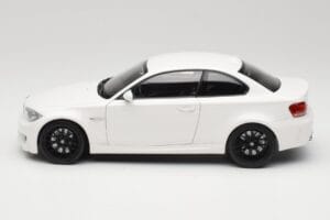 BMW 1M Coupe E82 Valge Minichamps 1:18 110020022 Metall - pilt 4/8